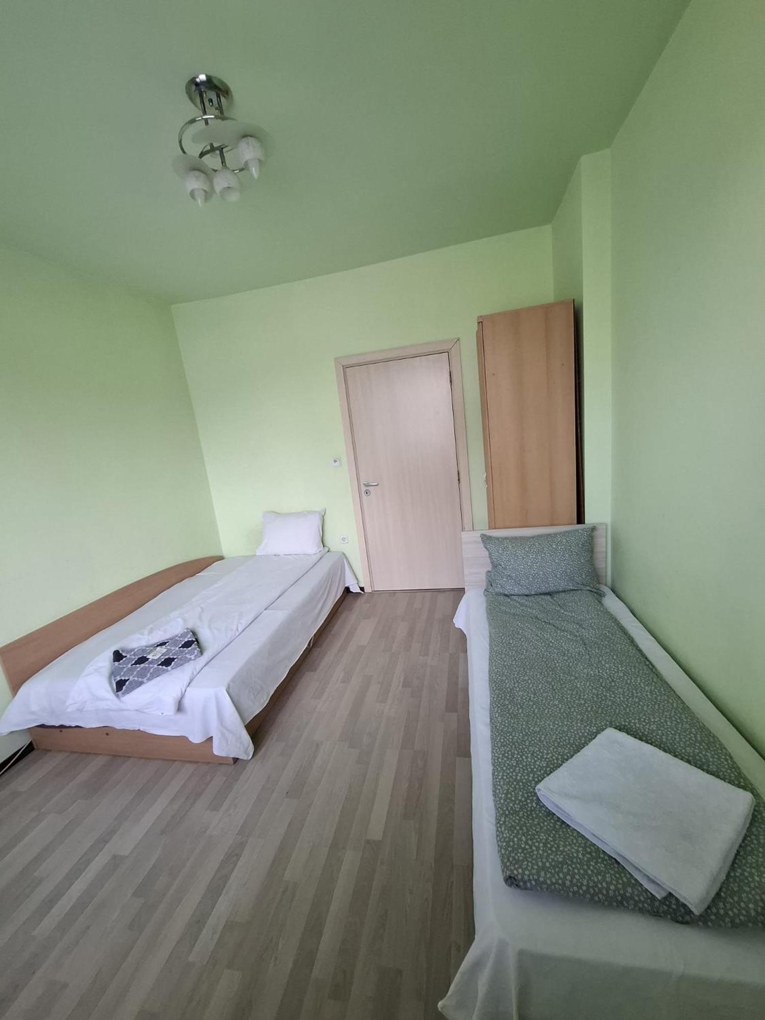 Guest Rooms Simona 2 Opanets Екстер'єр фото